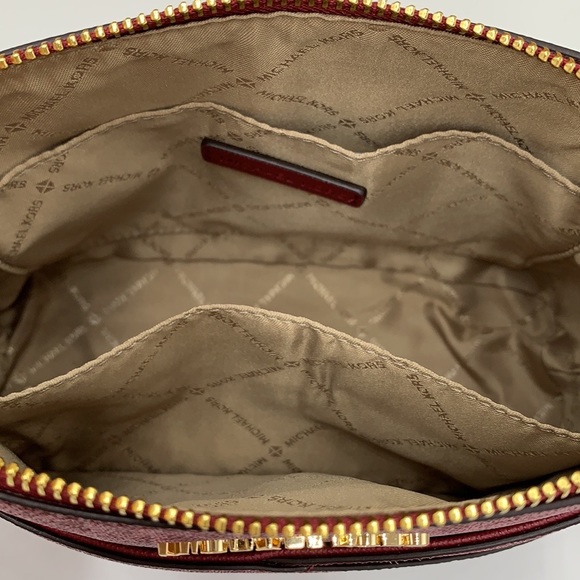 MICHAEL KORS JET SET TRAVEL MEDIUM DOME XCROSS XBODY MULBERRY MULTI COLOR - Picture 12 of 16